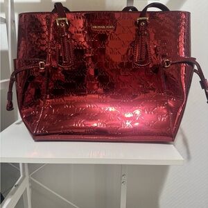 NWT Michael Kors Large East-West Tote - Cherry With Logo